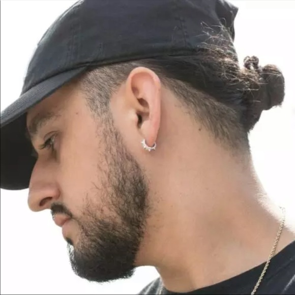 New Unisex 925 Silver Cool Punk Diamond Earrings - Picture 3 of 3